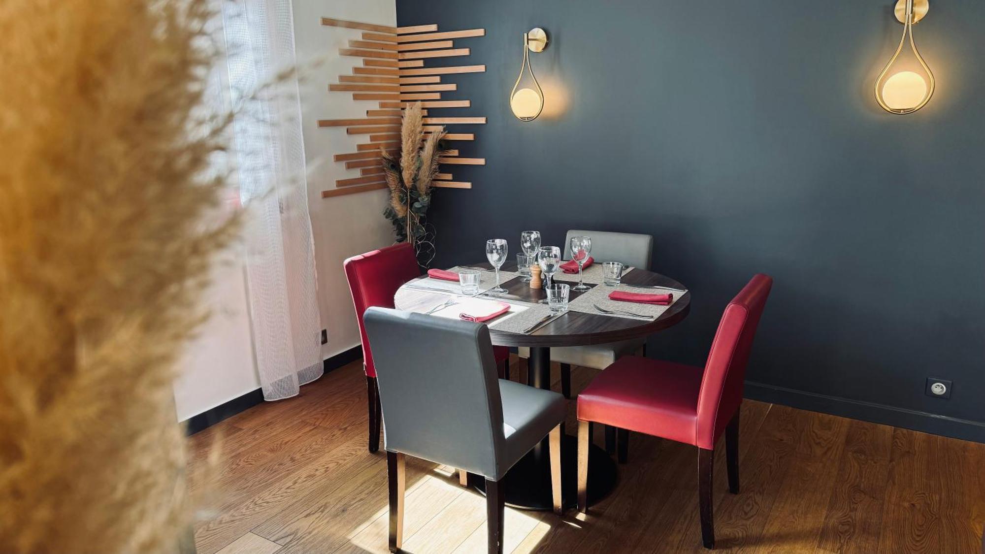 La Terrasse Fleurie, Logis, Hotel Et Restaurant 迪沃讷莱班 外观 照片